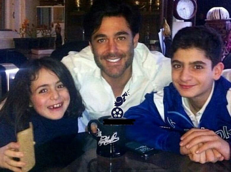 محمدرضا گلزار با خواهرزاده‌های زیبا و مهربانش عکس گرفت.