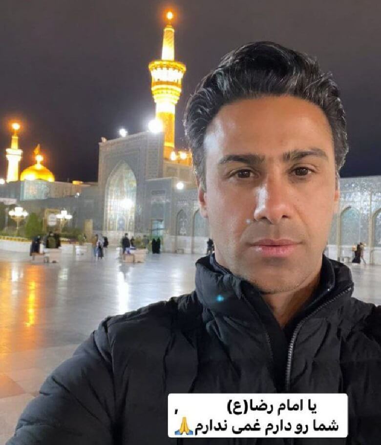 فرهاد مجیدی اعتقادات مذهبی زیادی دارد.