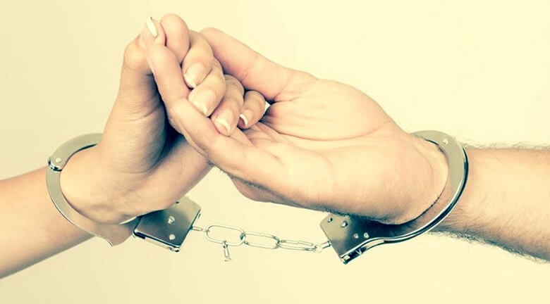 متولدین تیر ماه بیشتر وابسته هستند.