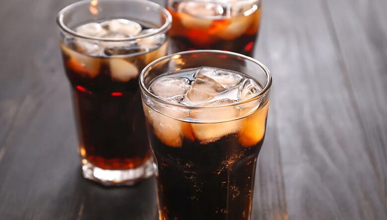 نوشابه مشکی موهای را پرپشت و براق کرد.