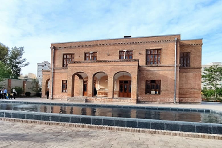 پارک بانوان تهران قوانینی دارد.