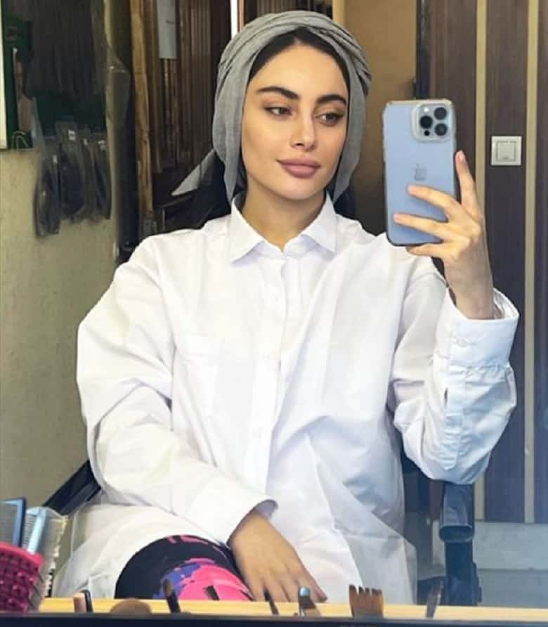 ترلان پروانه قبل از آرایش زیبا نیست.