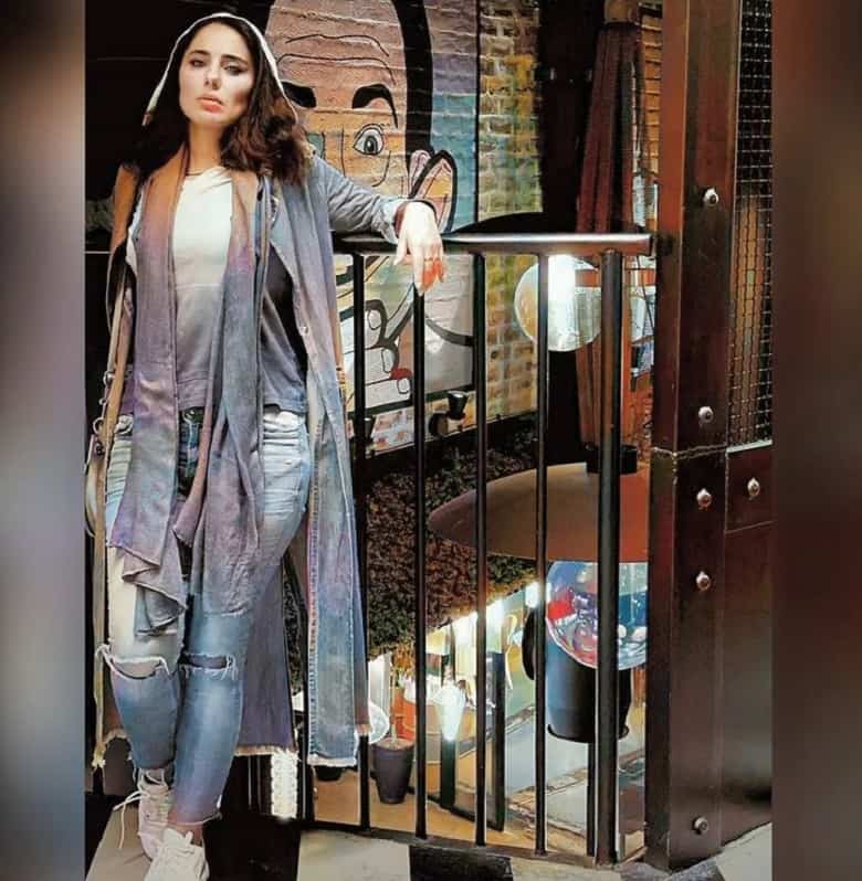 شیدا یوسفی بازیگر بچه مهندس پوشش خیلی متفاوتی دارد.