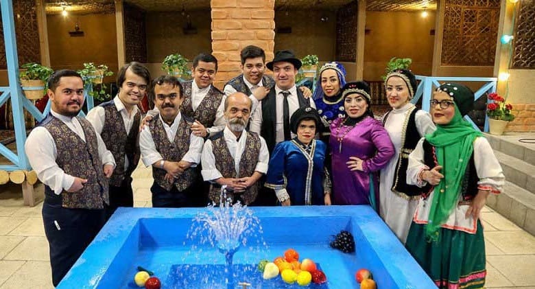 رستوران کوتاه قامتان در تهران افتتاح شده است.