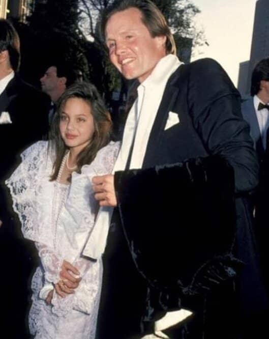 شهرت آنجلینا جولی از پدرش جان ویت بیشتر است