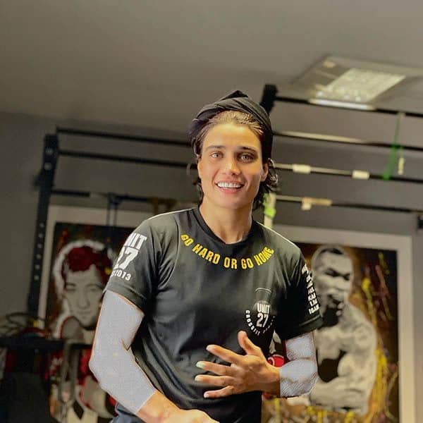 چهره جدید تینا آخوند تبار بازیگر جوان کشورمان در میدان بوکس چهره جدید تینا آخوند تبار بازیگر جوان کشورمان در میدان بوکس