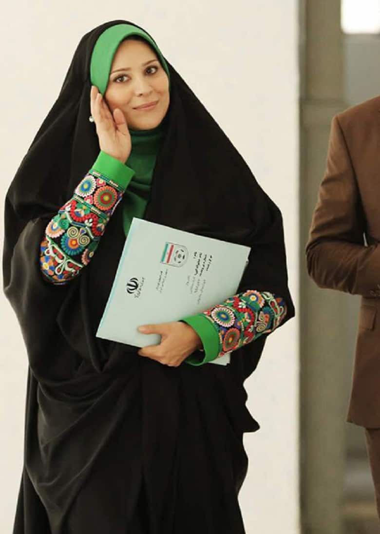 سحر دولتشاهی چادر سر کرد.