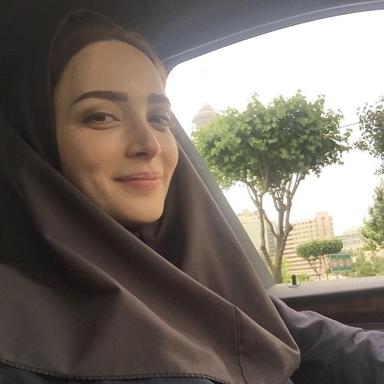 بهنوش طباطبایی شبیه دختر دبیرستانی‌ها شده است.