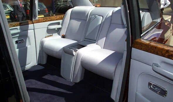 تصاویر گران ترین خودروی جهان متعلق به ملکه الیزابت تصاویر گران ترین خودروی جهان متعلق به ملکه الیزابت