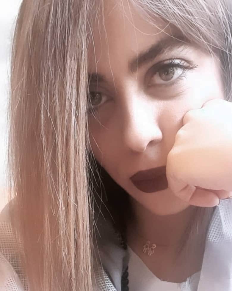 الهام اخوان برای انتشار عکس ترفند به خرج داده است.