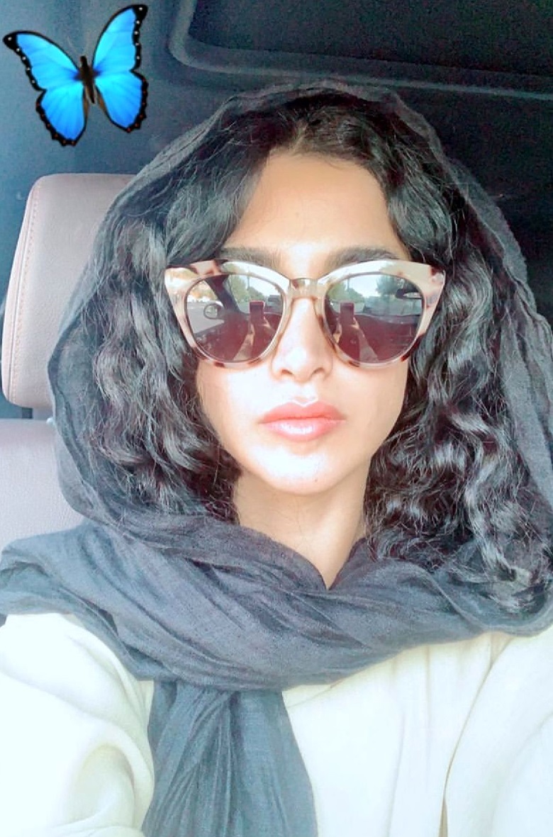 الهه حصاری پروانه شده است.