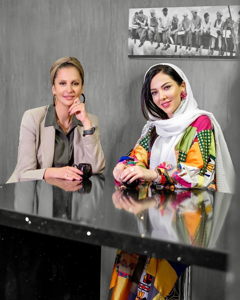 لیلا اوتادی در کنار دوست با کلاس و شیکش دیده شده است.