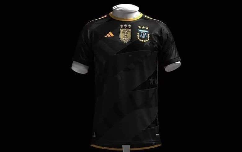 عبای عربی مسی پیراهن تیم ملی آرژانتین شده بود.