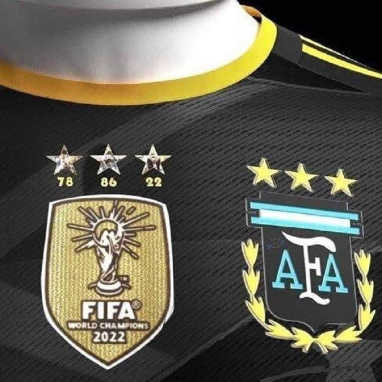 عبای عربی مسی پیراهن تیم ملی آرژانتین شده است.