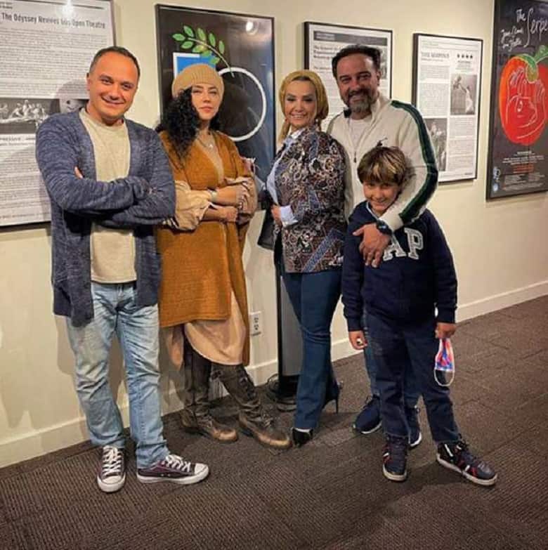 پریچهر قنبری با برزو ارجمند و احسان کرمی در آمریکا تفریح کرده است.