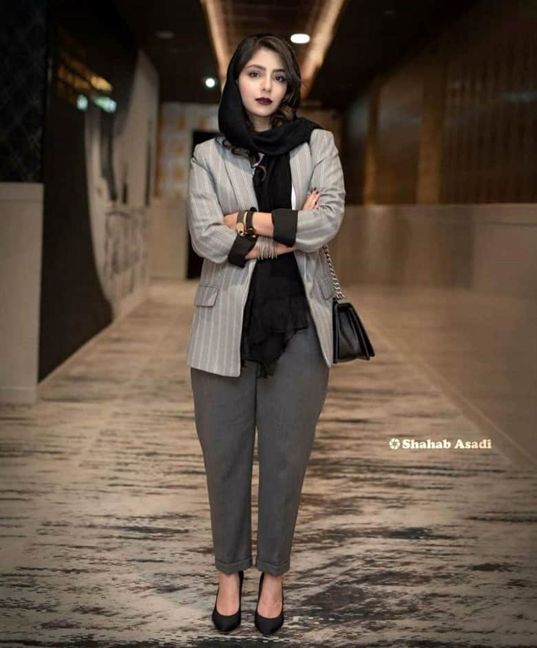 در کمد لباس هستی مهدوی فر سرک کشیدیم.