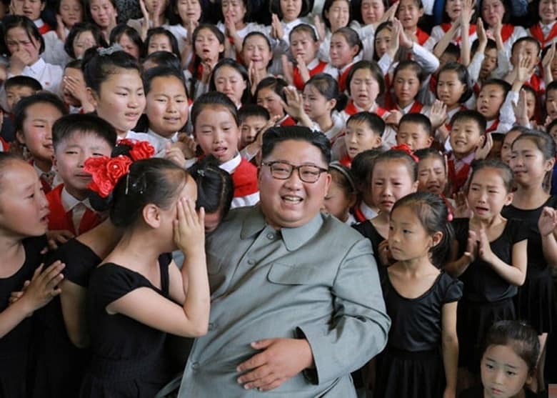 در کره شمالی تماشای فیلم مستهجن حکم اعدام دارد.