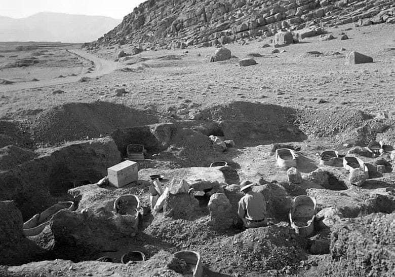 مردگان در زمان هخامنشیان تابوت‌های حیرت‌انگیزی داشتند.