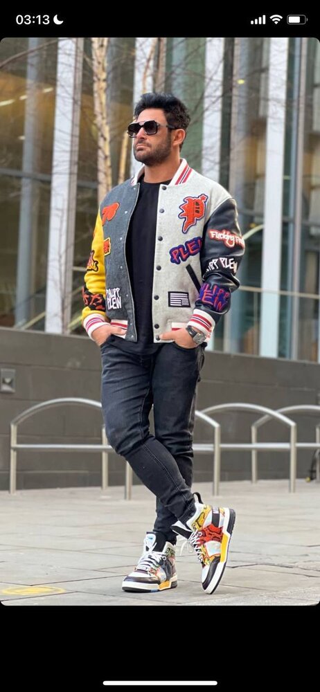 "گلزار" پس از ماه ها سکوت با ریخت و قیافه جدید ظاهر شد/ عکس "گلزار" پس از ماه ها سکوت با ریخت و قیافه جدید ظاهر شد/ عکس