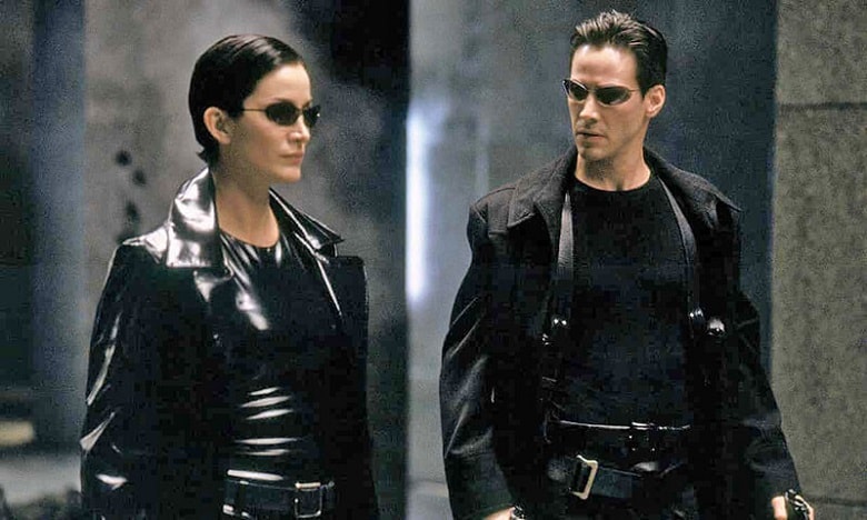 عجیب‌ترین لباس‌های زنانه که ستاره های سینما نمایش داده شده اند.