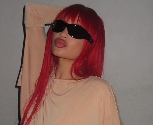 عکس&zwnj;های جنجالی &ldquo;کایلی جنر&rdquo; با موهای قرمز!