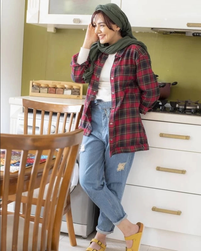 سر و وضع متفاوت “شیرین نون خ” در خانه لاکچری اش/ تصاویر سر و وضع متفاوت “شیرین نون خ” در خانه لاکچری اش/ تصاویر