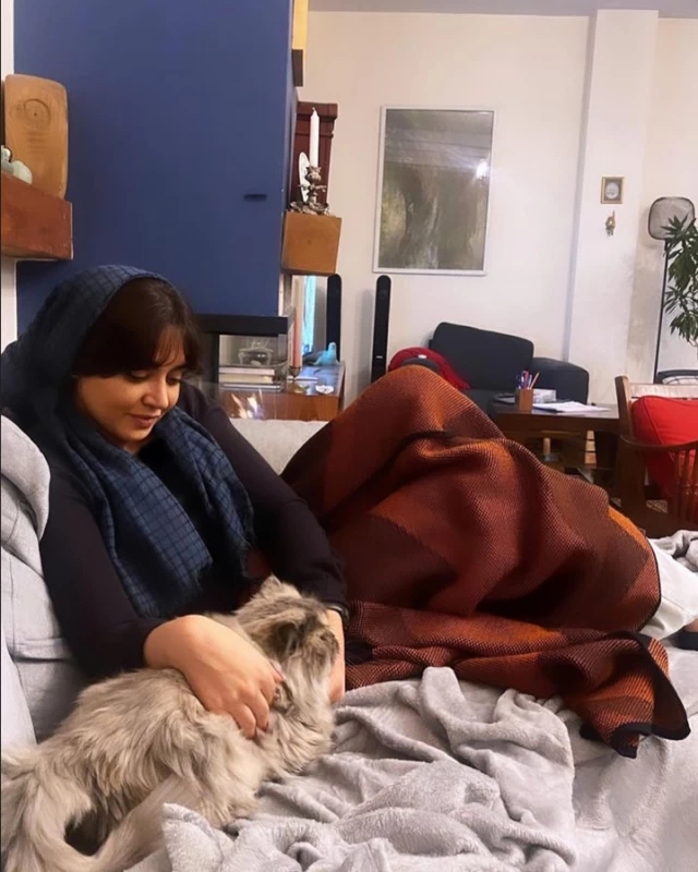 سر و وضع متفاوت “شیرین نون خ” در خانه لاکچری اش/ تصاویر سر و وضع متفاوت “شیرین نون خ” در خانه لاکچری اش/ تصاویر