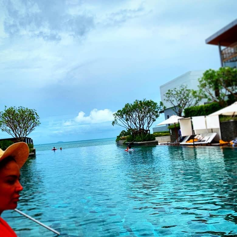 تصاویر/ بازیگر زن سه در چار در خارج تفریح می‌کند!