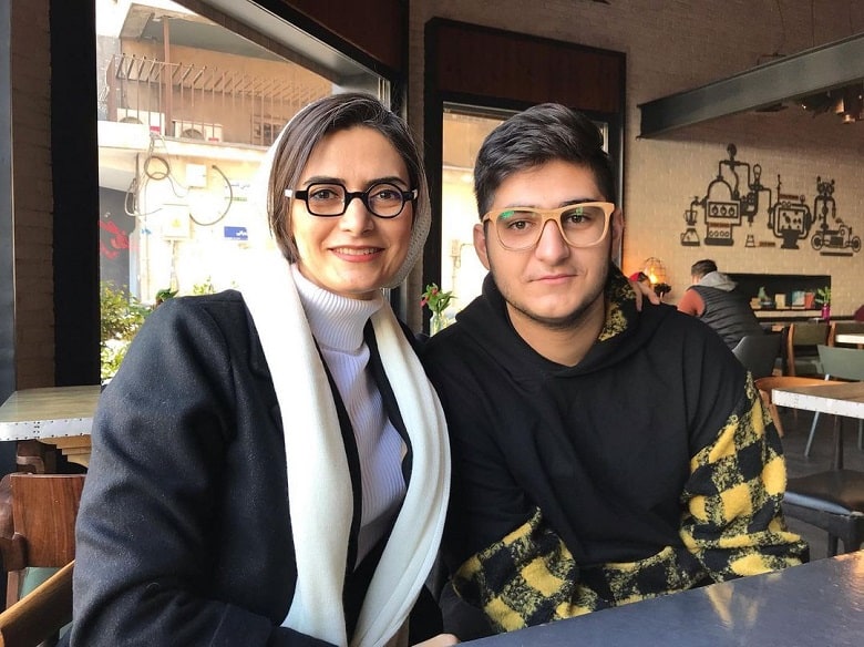 تصاویر/ باور می‌کنید مادر واقعی پسرخوانده ستاره قطبی این زن مشهور باشد؟!