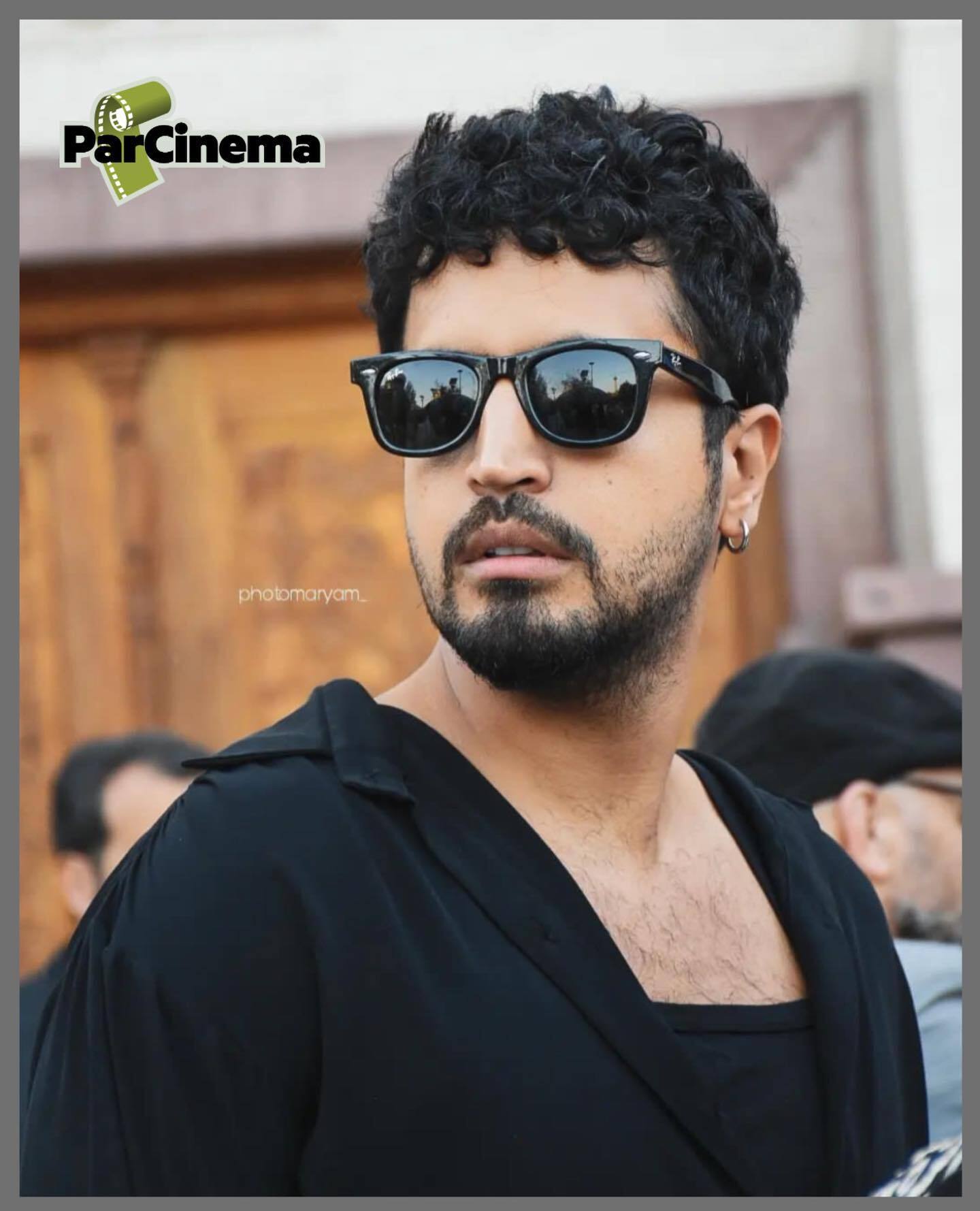 تیپ نامتعارف و جنجالی بازیگر سریال پوست شیر در یک مراسم ختم /عکس تیپ نامتعارف و جنجالی بازیگر سریال پوست شیر در یک مراسم ختم /عکس