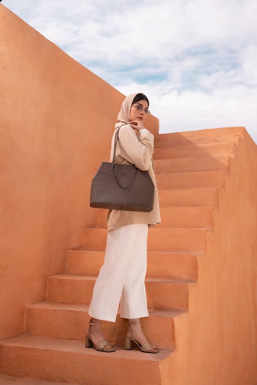 راهنمای خرید بهترین مدل صندل زنانه چرم در جشنواره حس خوب خرید