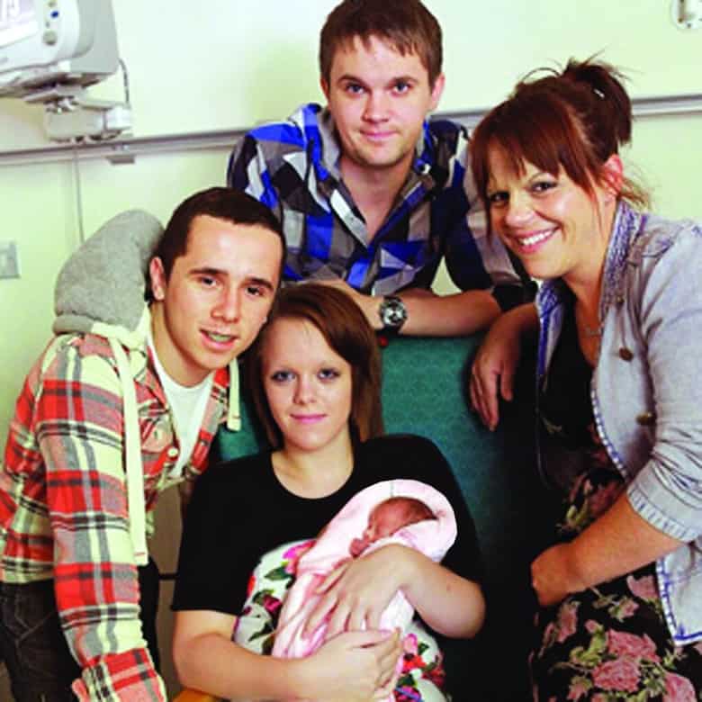 تصاویر/ این پسر ۹ساله جوان‌ترین پدر دنیاست!