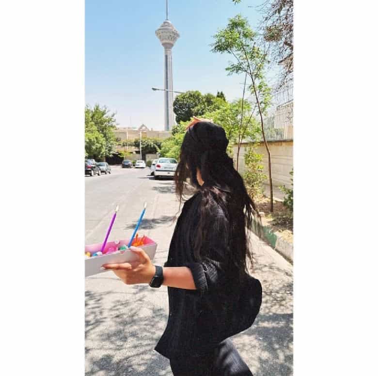 عکس/ ترلان پروانه تولدش را به همین سادگی جشن گرفت!