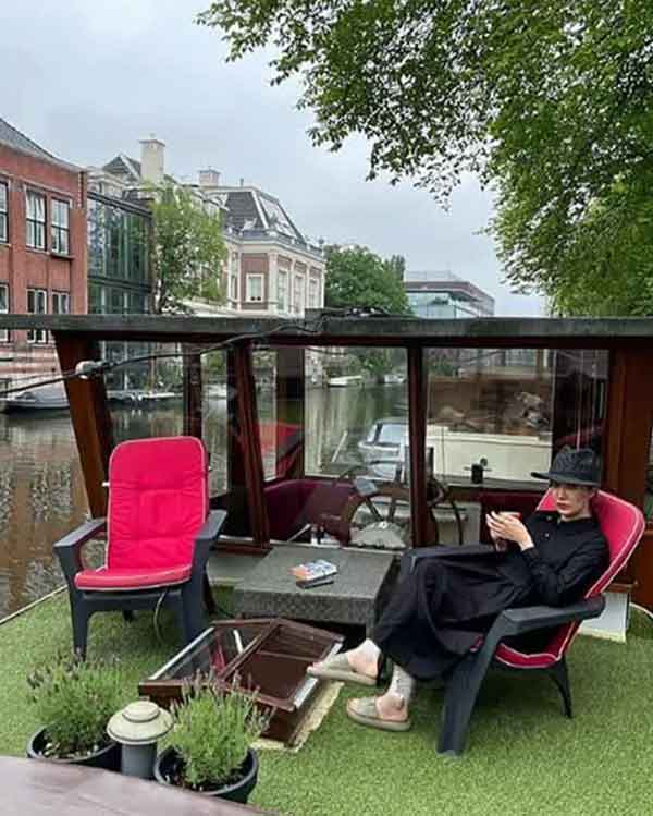 استایل متفاوت و خاص ” بهاره افشاری” در خارج/ عکس استایل متفاوت و خاص ” بهاره افشاری” در خارج/ عکس