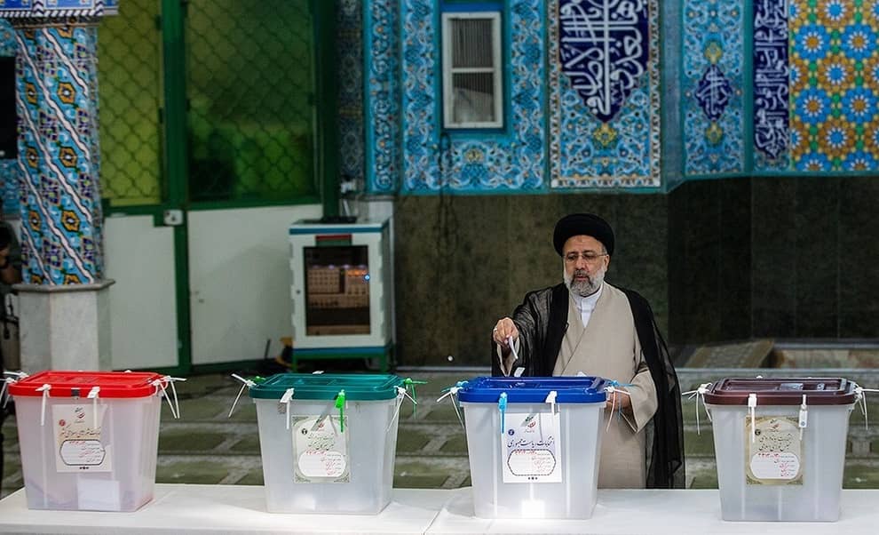 تصاویر مقامات و چهره‌های سیاسی پای صندوق رای