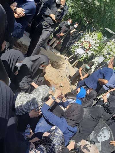 تصاویری از مراسم وداع با دو پیکر خبرنگار اتوبوس مرگ