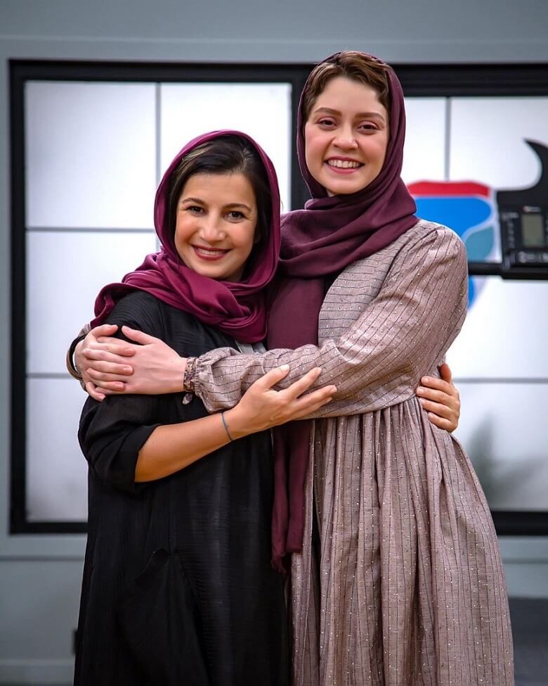 لیلی رشیدی و شادی کرم رودی دوستانه عکس گرفتند.