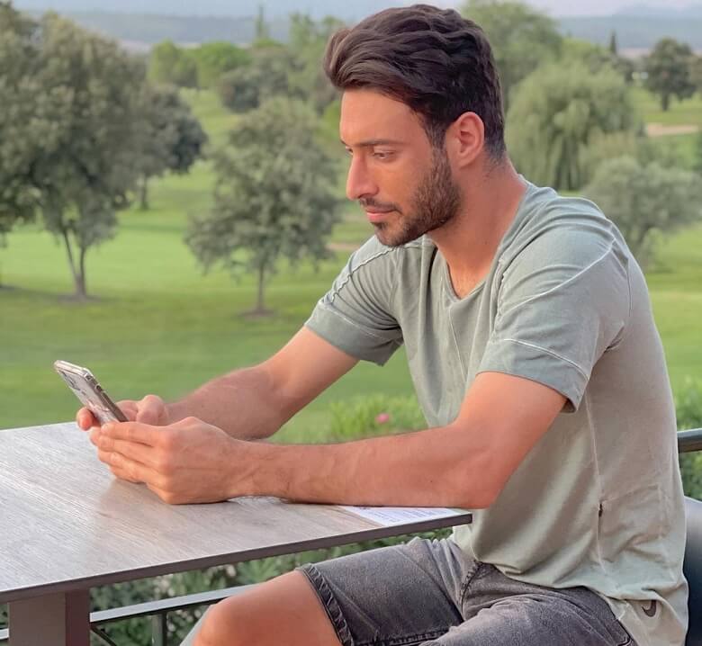 شجاع خلیل زاده جملات انگیزشی را چاشنی عکس لاکچری‌اش کرد.