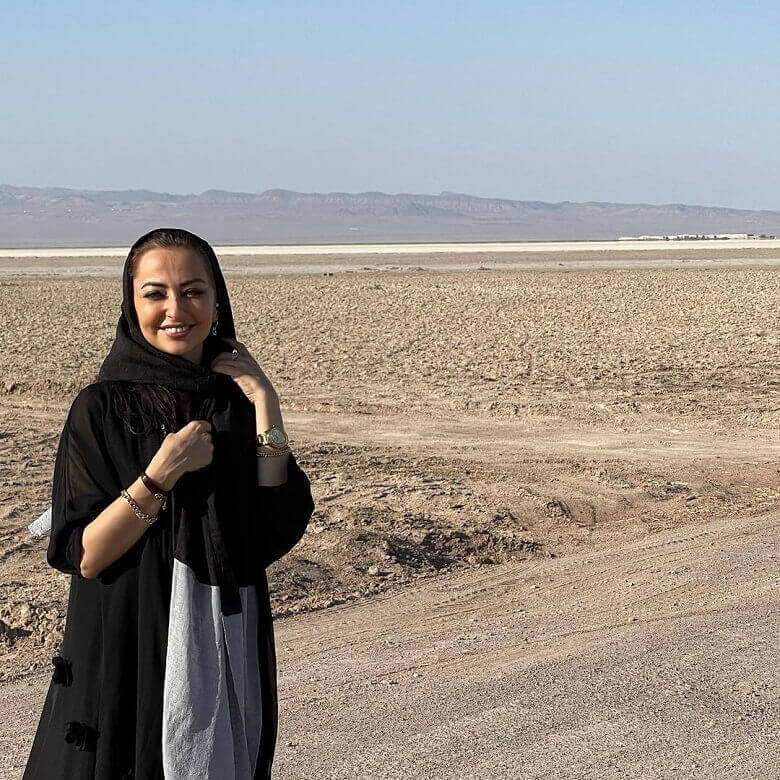 نفیسه روشن به دل کویر رفت.