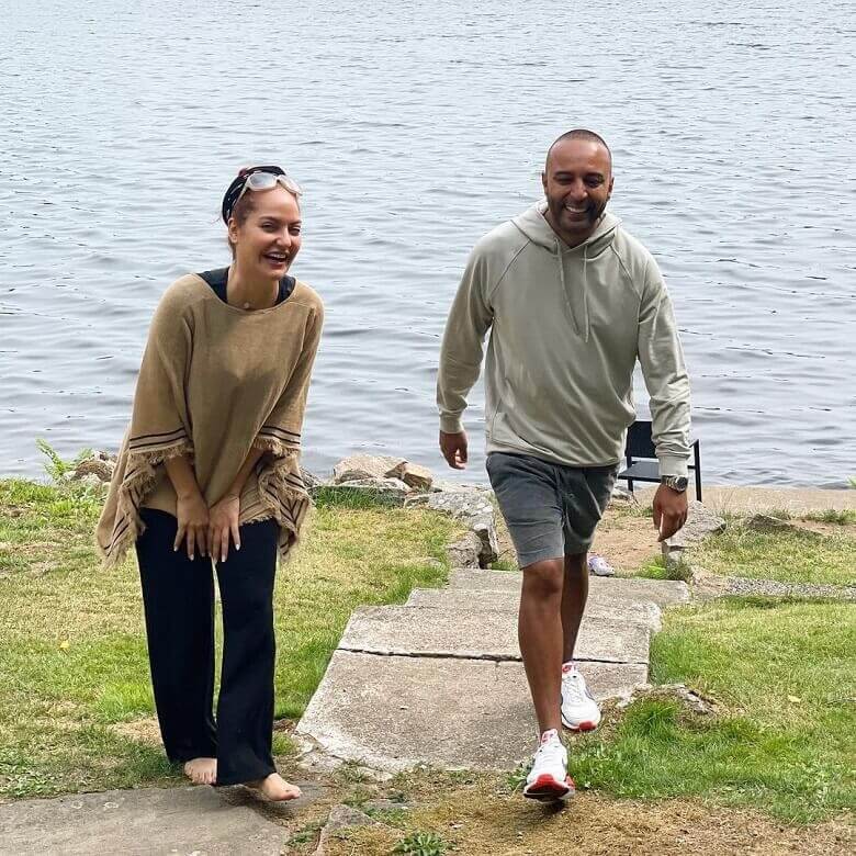 مهناز افشار با آرش به گشت و گذار لب دریای رفت.