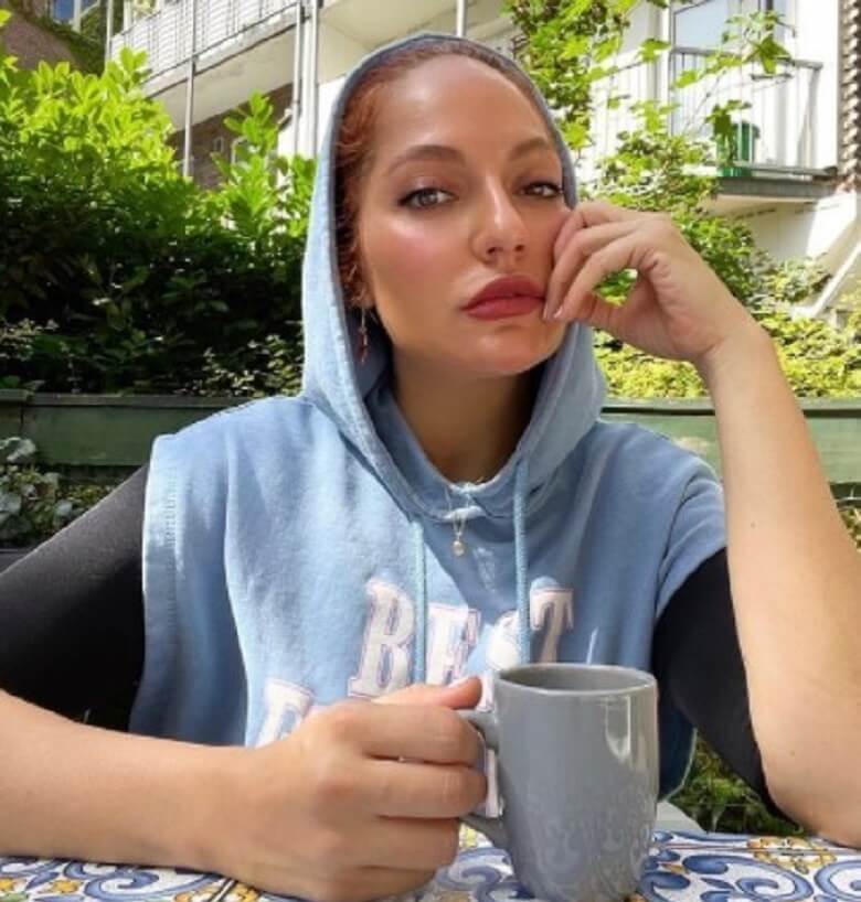 مهناز افشار با حال و هوای ایران عصرانه خورد.