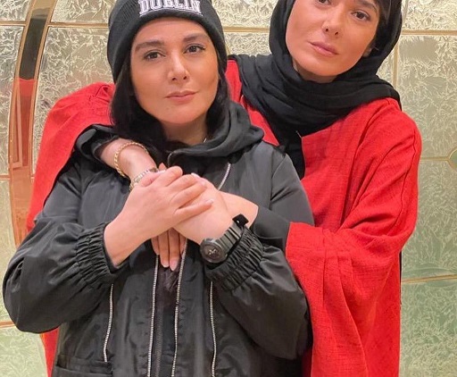 هنگامه قاضیانی در جزیره