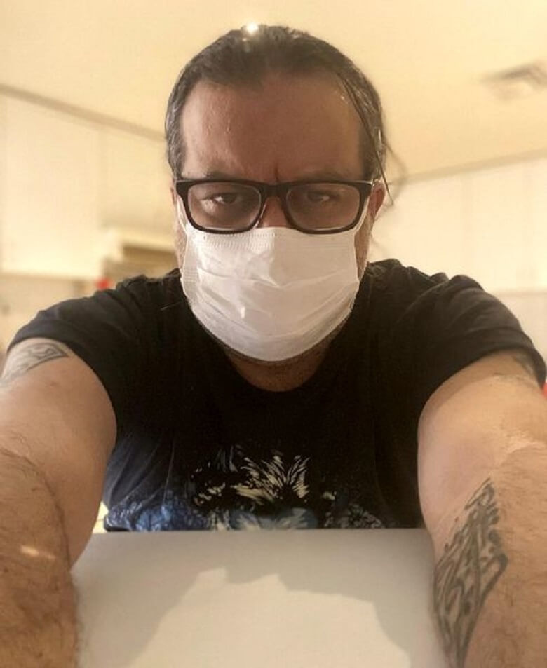 مهراب قاسمخانی از خالکوبی جدیدش رونمایی کرد.